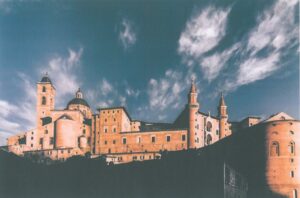 Ventennale Giancarlo De Carlo – iniziative dell’Università degli Studi di Urbino Carlo Bo per il 2025